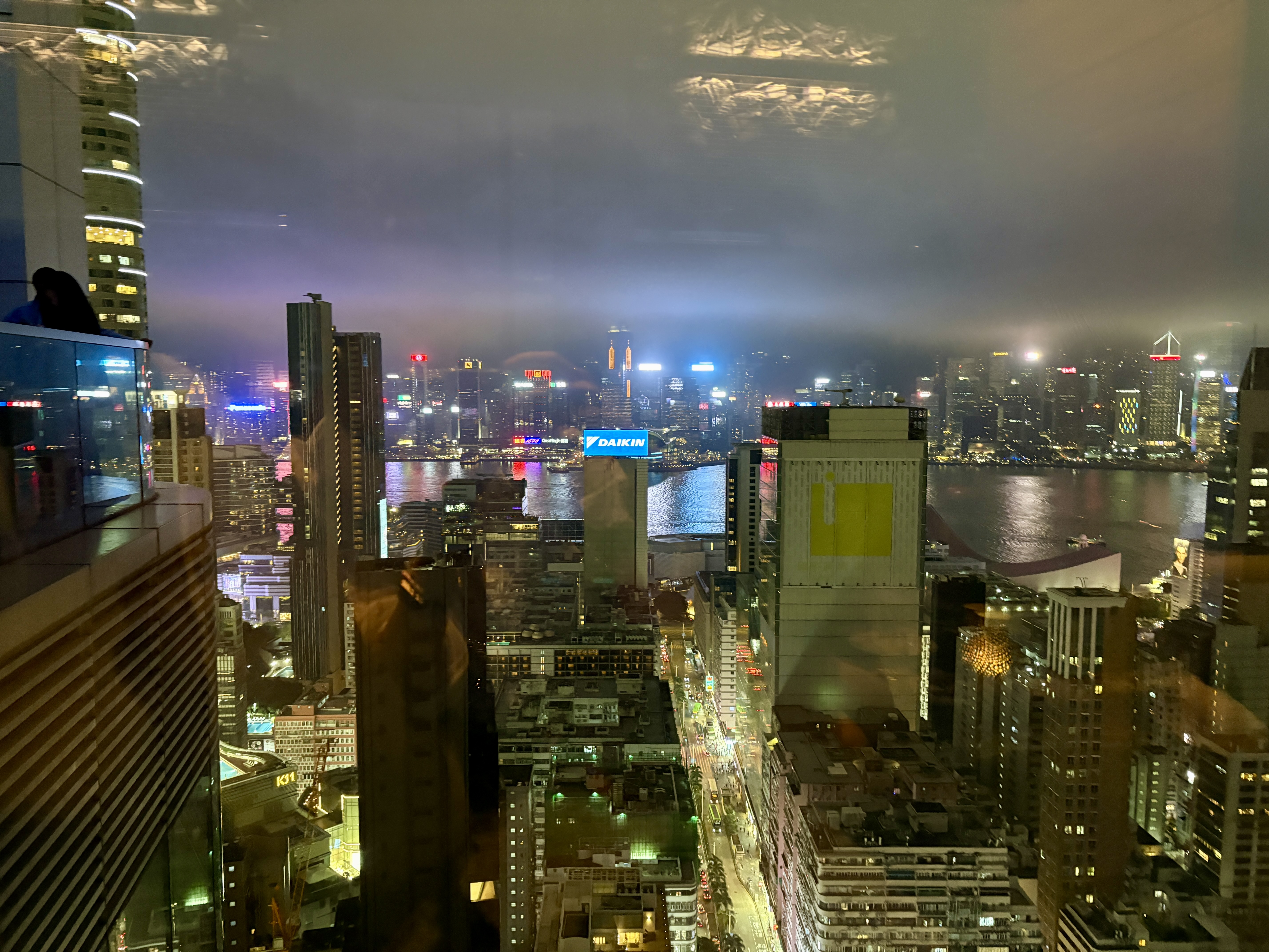 홍콩 맛집 추천 Best 3 | 침사추이 루프탑 바부터 센트럴 브런치 & 스탠리 버거 맛집까지 (Wooloomooloo Prime, Cafe Landmark, Beef&Liberty 리뷰)