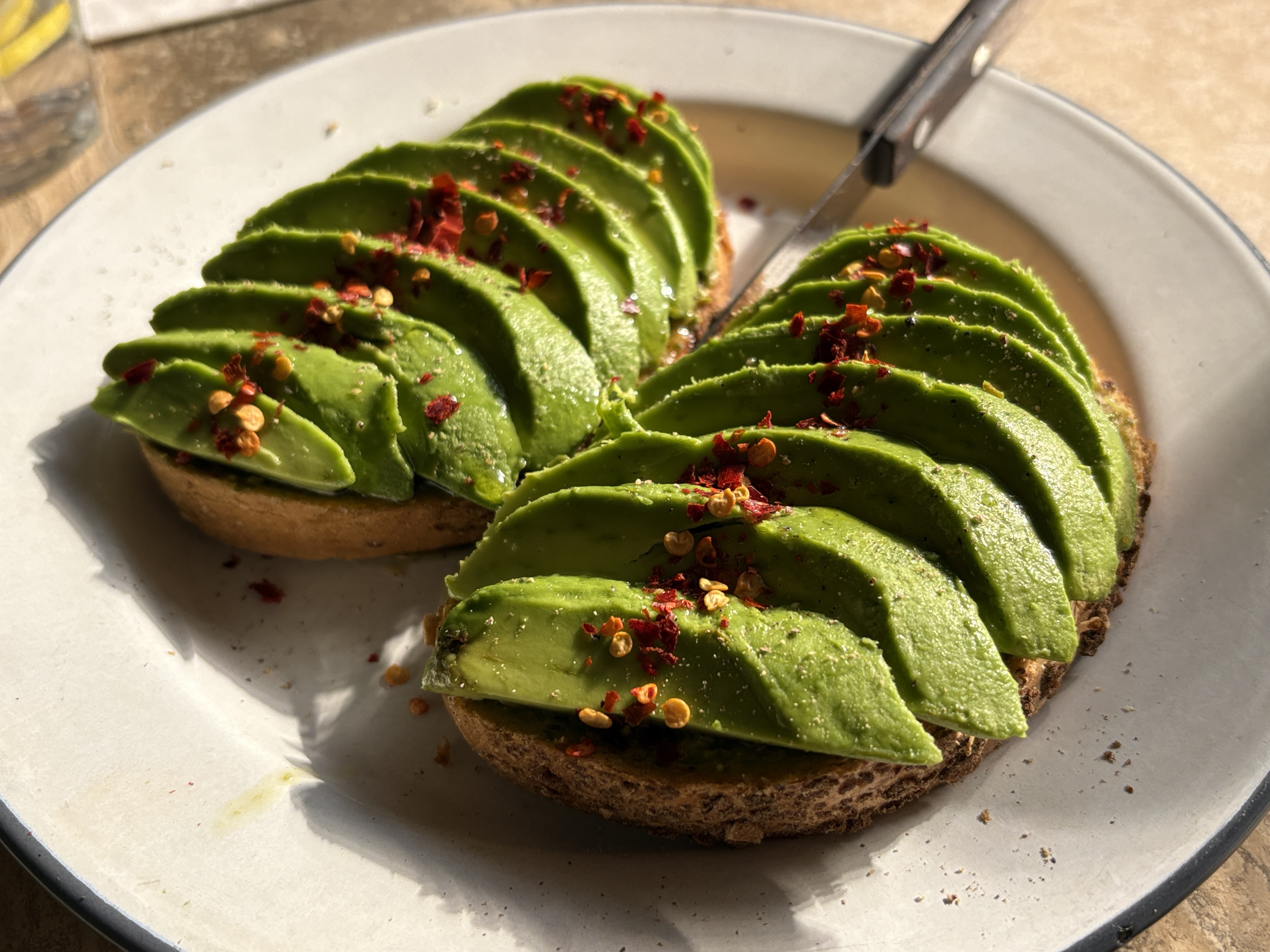 Avocado Toast Cafe in Apgujeong Conte de Tulear (Avocado Toast)